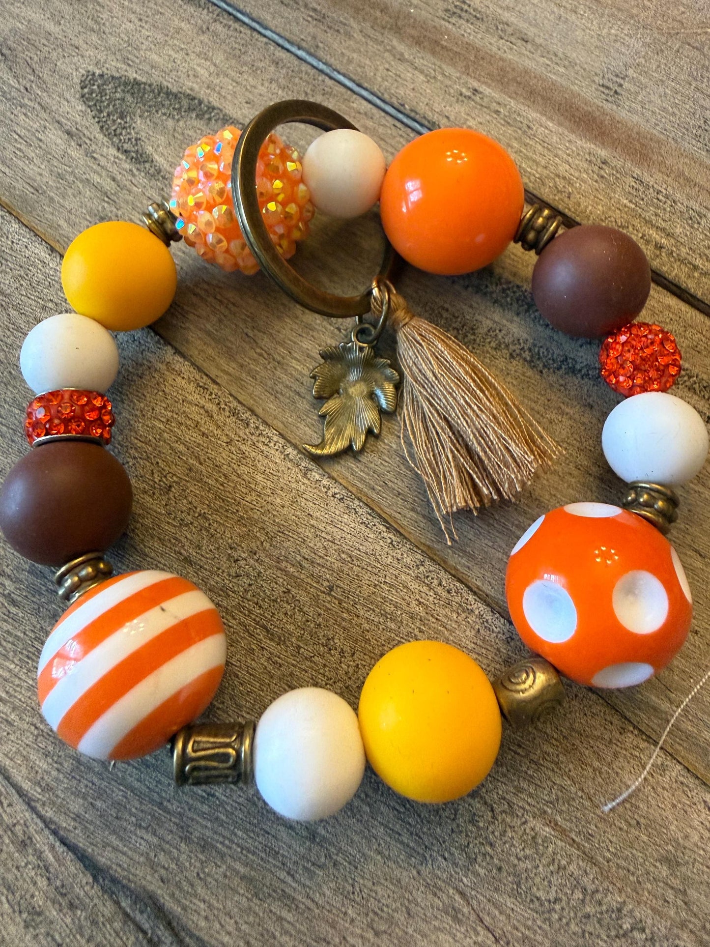 Autumn Breeze Beaded Bracelet Keychain: Bronze Leaf Charm, Fall Colors