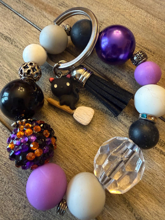 Black Cat Bracelet Keychain | Witchy Beaded Wristlet | Halloween Jewelry | Spooky Gift for Her